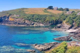 Reggies Hideaway a secluded off grid Shepherds hut - 2