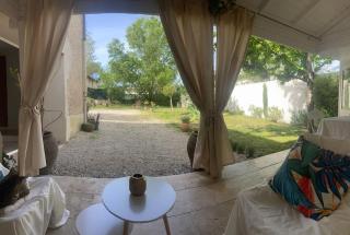 Maison avec jardin et 3 petits chats , proche du Chateau Lacoste - Le Puy-Sainte-Réparade - 1