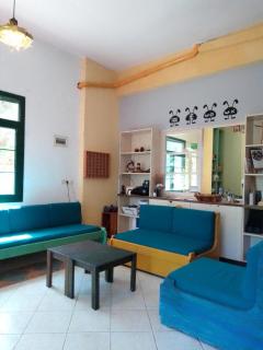 The White Rabbit Guesthouse Eco-Lodge Group Apartment - Skála Ormilíon - 5