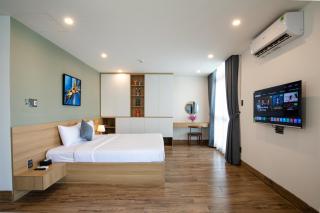 FIRST Studio Hotel Da Nang - 2