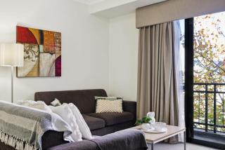 Urban Serenity 2 Bedroom Apt with Stunning Views - Perth - 0