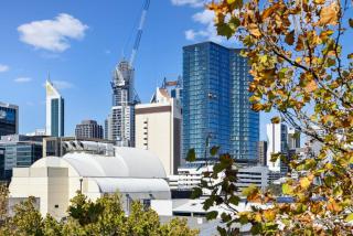 Urban Serenity 2 Bedroom Apt with Stunning Views - Perth - 6