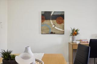 Urban Serenity 2 Bedroom Apt with Stunning Views - Perth - 3