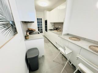 Appartement lumineux 4 pièces refait à neuf aux portes de Paris - Les Lilas - 2