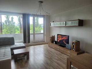 Koloseo 2 Bedrooms Apartment - Free garage parking, Lake View, 3rd floor - Bratislava - 8