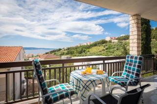 Paramount Apartments - 1