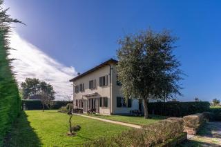 F Tale country house - 3