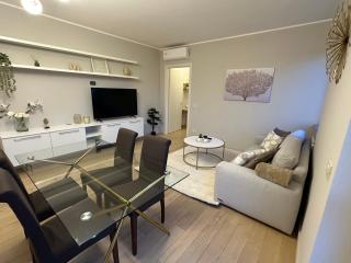 The Captain Apartments Marina next to Verbella Leonardo Academy MXP - Sesto Calende - 9
