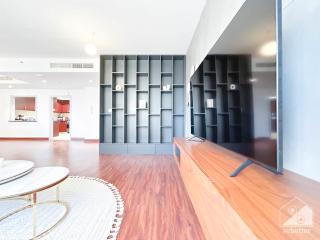 Luxurious 4 Bedroom with Stunning Views in JBR - Dubai - 3