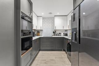 2-Bedroom Getaway in Southampton - Southampton - 6