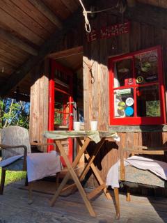 Whare&geothermal pool by lake Taupo - Turangi - 5