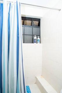 Lovely studio apartment with free parking space. - Nairobi - 6
