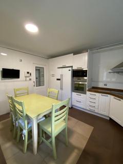 Chalet con Piscina Privada - Santander - 2