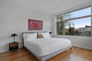 Westlake 2br nr shopping entertainment SEA-671 - 5