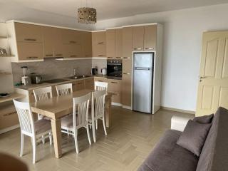 Lake view apartment - Pogradec - 1