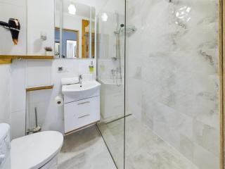 Przytulny Apartament z Balkonem w Gdyni by Rent like home - Gdynia - 3