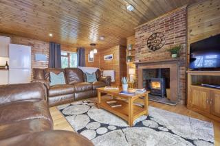 Dunnock Lodge with Hot-tub - 7
