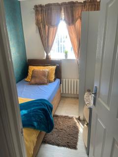 Jules Homestay Plus - Ocker Hill - 8