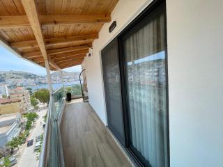 Sunrose Luxury Apartment - 5