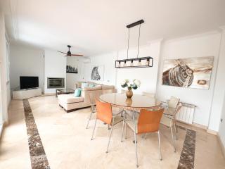 Gran villa con piscina cerca de Puerto Banús - Marbella - 1