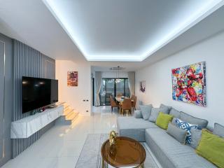 Luxurious house in Laguna Park 65 20 by IBG Property - - 0