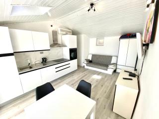 SANJA - with a large covered terrace and pool - Banjole - 1