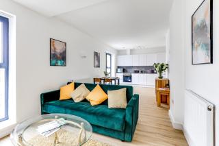 Two Bed Apartment - 20 minutes train into King Cross London - Perfect for families & contractors close to Royal Vet College & M25 Free Parking - Potters Bar - 3