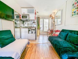 Little Western Studio - by Brighton Holiday Lets - Brighton & Hove - 0