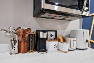 12 Minutes From Downtown Phoenix - 1 Bedroom #B - 9