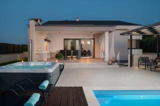 Villa Mareta ZadarVillas - Ljubač - 0
