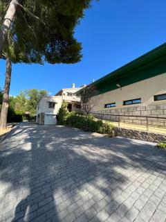Luxury Villa con piscina y tenis privados PLUS - Argés - 8