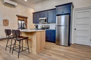 Kaufman Suite- BY BUSY INTERSECTION - Millersburg - 1