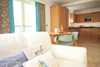 50m FROM THE BEACH, dogs welcome - St Merryn - 8