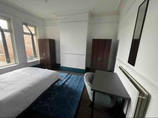 Comfortable Room in Shared Sheffield Detached House - Room 2 - Neepsend - 7