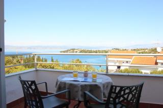 Central Gem: Sea-View + Parking - Nečujam - 9
