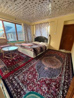 Pine Brooke Pahalgam - Pahalgām - 0