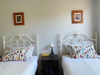 YF Home Sweet Home FREE WIFI 4 bedroom beautiful house - 3