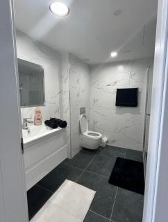 Luxury Sea Side big Studio with Balcony & Sea View - 2