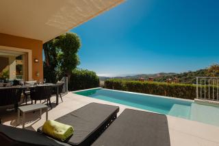 Private heatable infinity pool with sea views in La Mairena, Marbella - 9