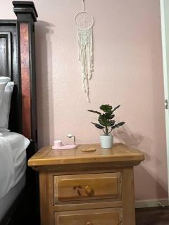 Healing Haven King Bed Suite - Dallas - 4