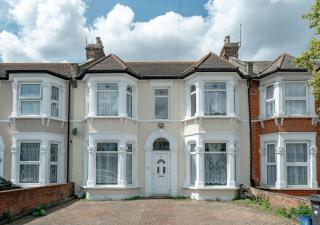 Spacious 4-bedroom House Free parking - Goodmayes - 8