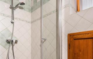 4 Bedroom Awesome Home In Vlasici - Krsan - 2