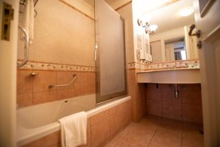 Epic Hotel Villa Mercedes - 4