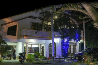 Airport HOSTEL 22 CHURCH ROAD - 3