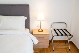 Spacious 2bd/1.5ba downtown one-step from Victoria - Athènes - 3