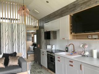 Inverness Lodge-Free Parking-Balcony-Sleeps 4 - Inverness - 1