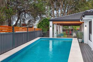 Pool House Hideaway - Gold Coast - 2