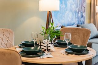 Denis Premium Suite - Private Parking - EV Station - Netflix - Self Check-in - 3