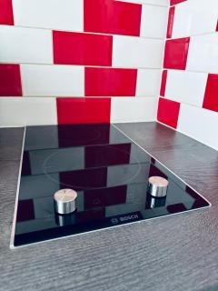 Central London stylish newly decorated studio flat - 4