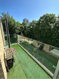 Stunning Clapham two bed flat - 8